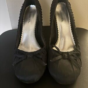 Classified Black Bow Heels